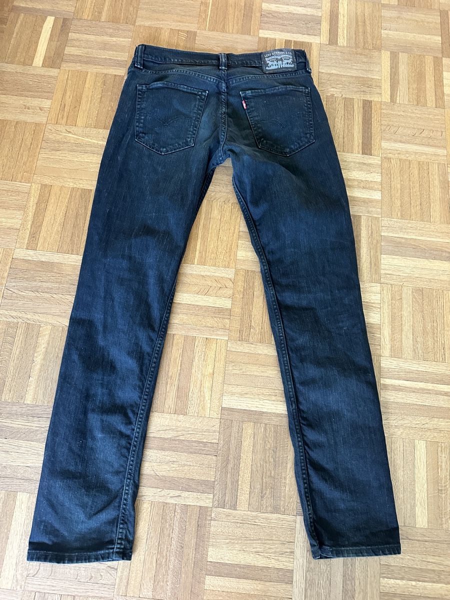 Levi's Jeans: Levi's Jeans W31/32 schwarz straight leg – Usato da Baden venduto da Marytumby 2