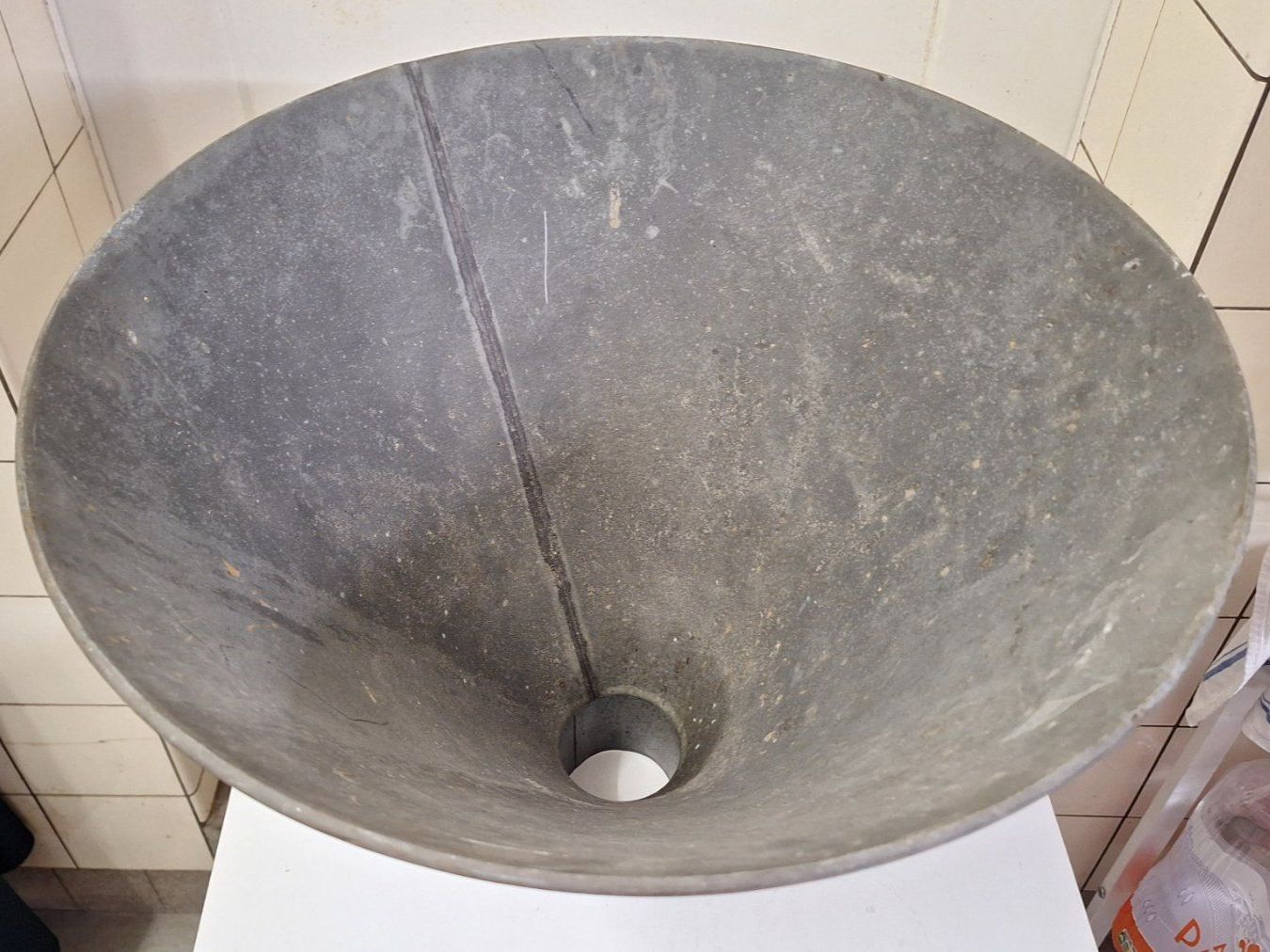 Altri elettrodomestici e apparecchi d’epoca: Scheunenfund ,alter  grosser  Metalltrichter – Usato da Arlesheim venduto da shopradl 1