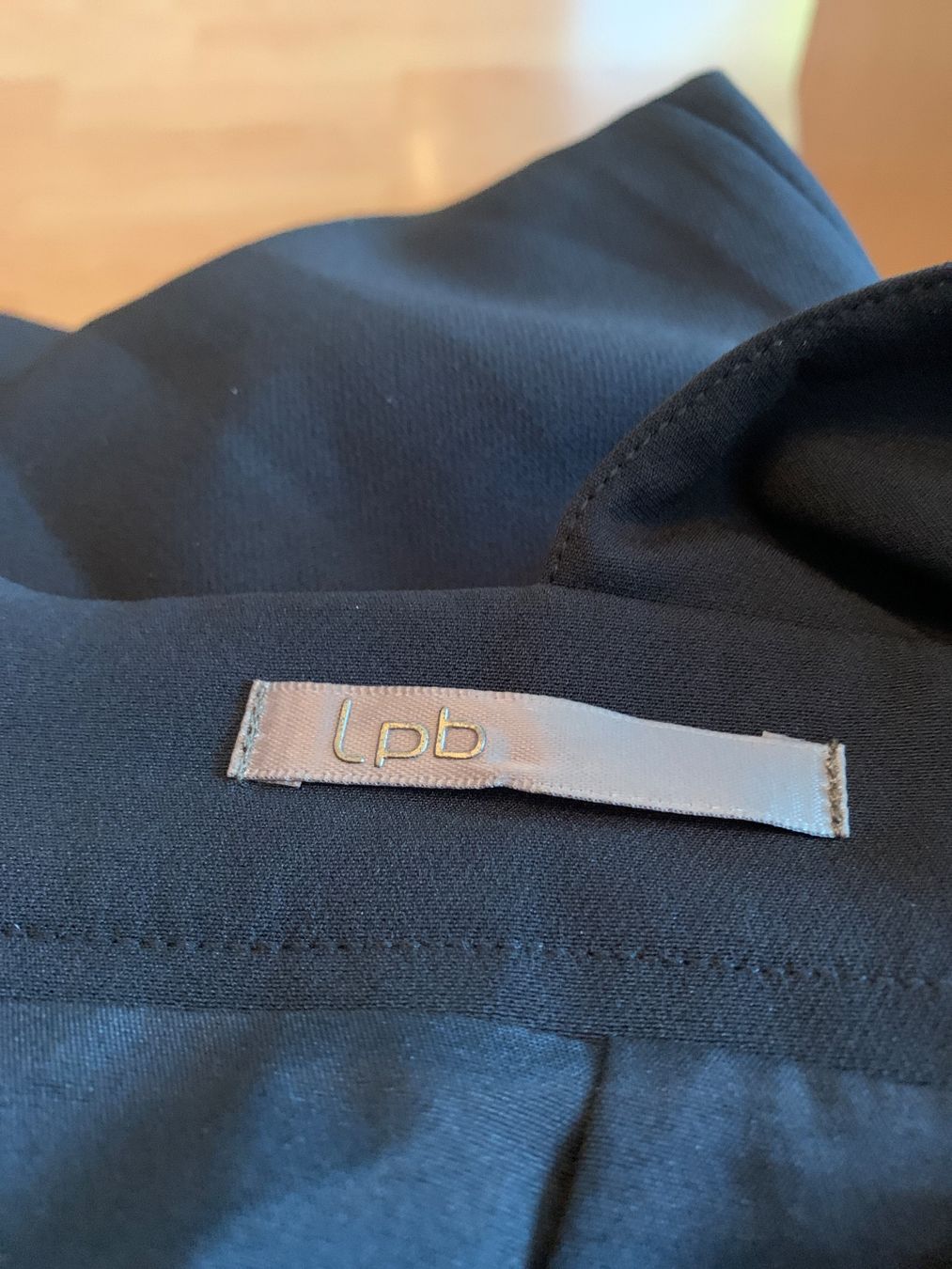 Kleider: Magnifique robe noire Lpb taille 40 – Gebraucht aus MEYRIN von Gwendo10 2