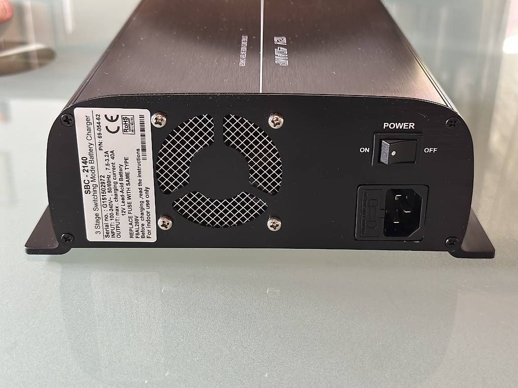 Ladegeräte: Manson SBC - 2140 Ladegerät – Gebraucht aus Hüttikon von b.motiv8ed 1