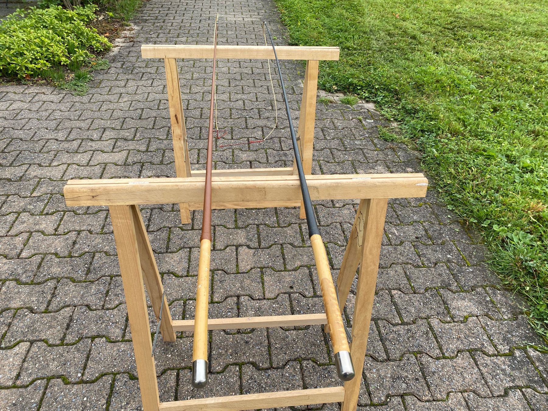 Carrozze: 2 schöne Fleck Bogenpeitschen – Usato da Feldbach venduto da Fea1 6