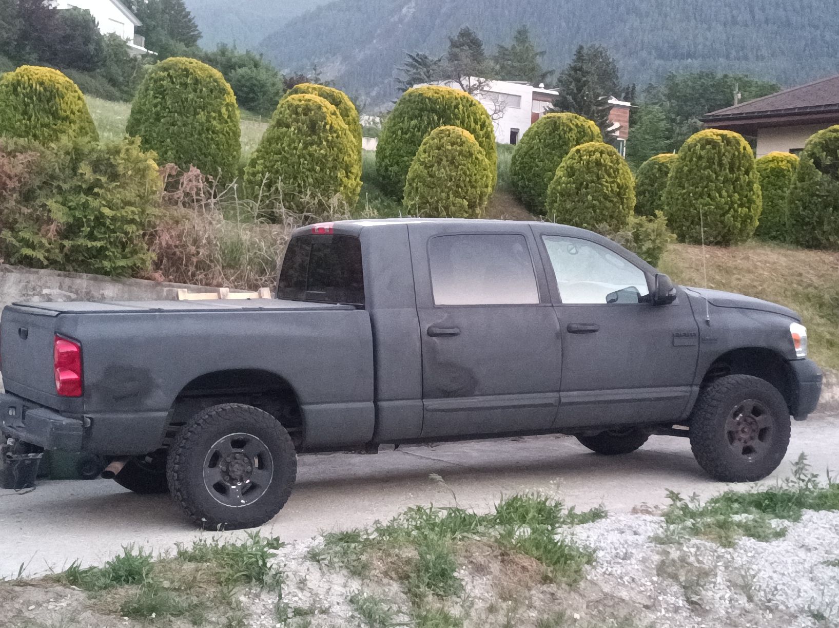 Dodge Automobili: Robuster Dodge Ram 2500 Pick-up Hemi – Usato da Brig venduto da Raphaelz