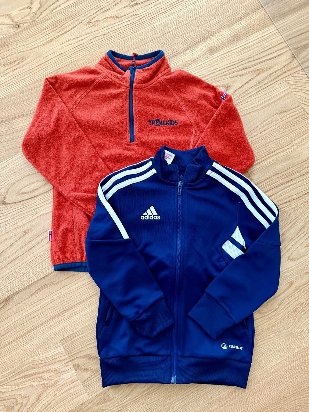 Maglioni & Felpe: 2sport pullovers size 116 – Usato da Frick venduto da misokrcmarik