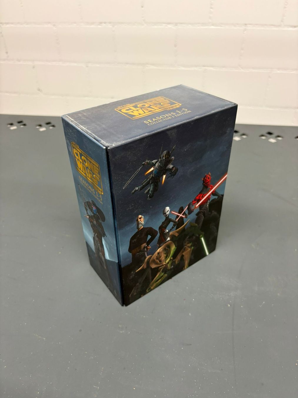 Tutti i DVDs: Star Wars The Clone Wars Seasons 1-5 – Usato da Fehraltorf venduto da Chlote4Flyers