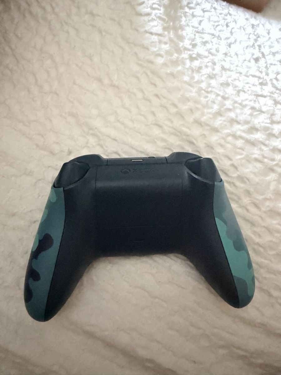 Microsoft Controller: Xbox Controller guter Zustand – Nuovo (secondo la descrizione) da Interlaken venduto da rod_8rgq 1