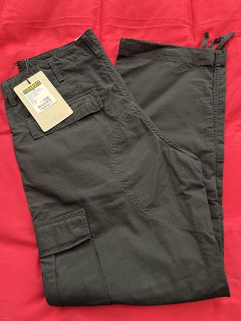 Carhartt Regular Cargo Pant Gr. 34 neu mit Etikett schwarz
