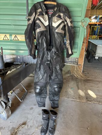 Motorradkombi iXS schwarz grau mit XPD Stiefeln Gr 38