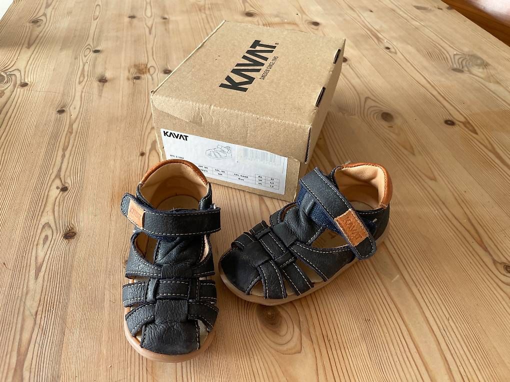 Scarpe per ragazzi: Sandalen Grösse 23 – Usato da Zürich venduto da Renidi 1