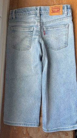 Neue LEVIS Jeans Gr. 98 stay loose