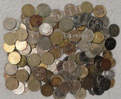 1 kg Münzen von den Malediven
