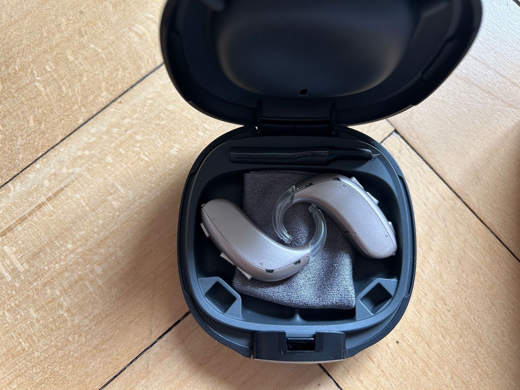 Oticon Attrezzature mediche: Hörgerät Oticon XCeed – Usato da Luzern venduto da PiBu6003