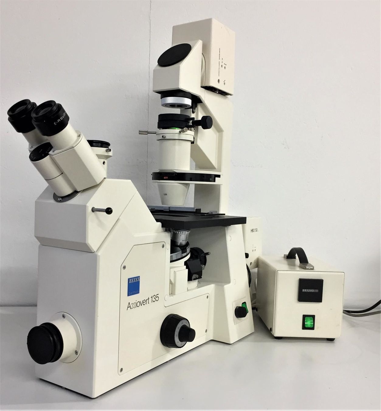 Zeiss Microscopi: Zeiss Mikroskop Axiovert 135 – Usato da Niederdorf venduto da LeptonAG_Labor
