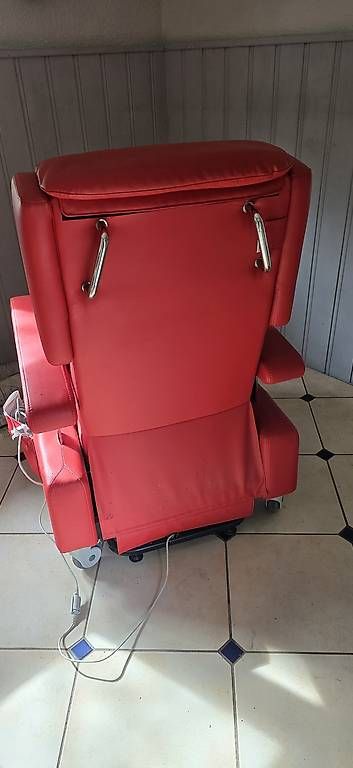 Kosmetik-& Massageliegen: Fauteuil médical – Gebraucht aus Lausanne von issaluca 1