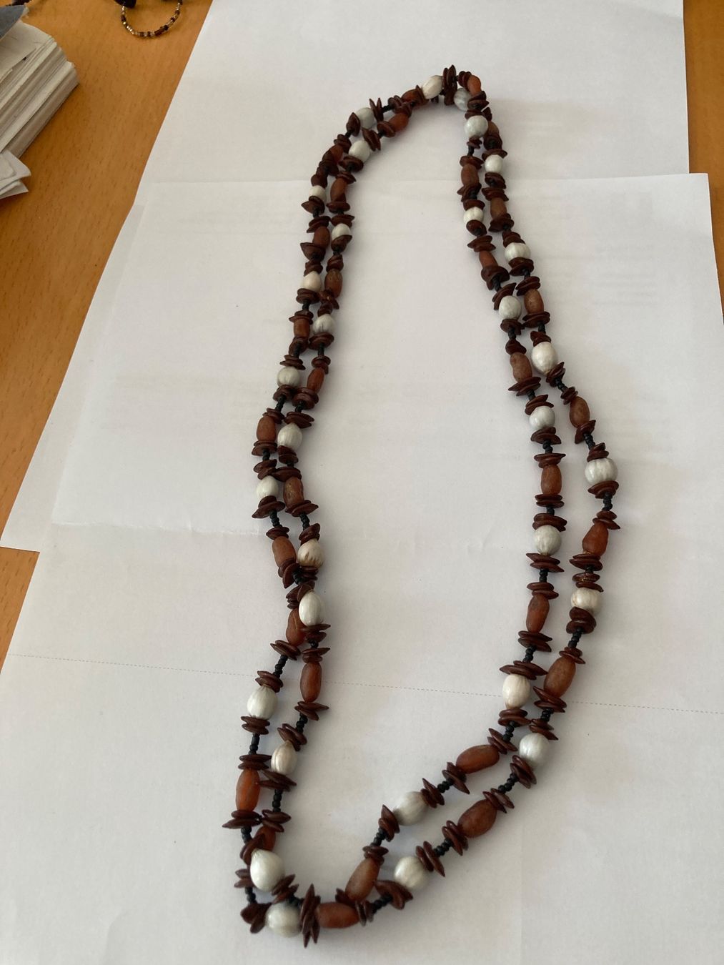 Catenine: Kette Holz und Samen handgefertigt  lang – Nuovo (secondo la descrizione) da Gelterkinden venduto da froggy80