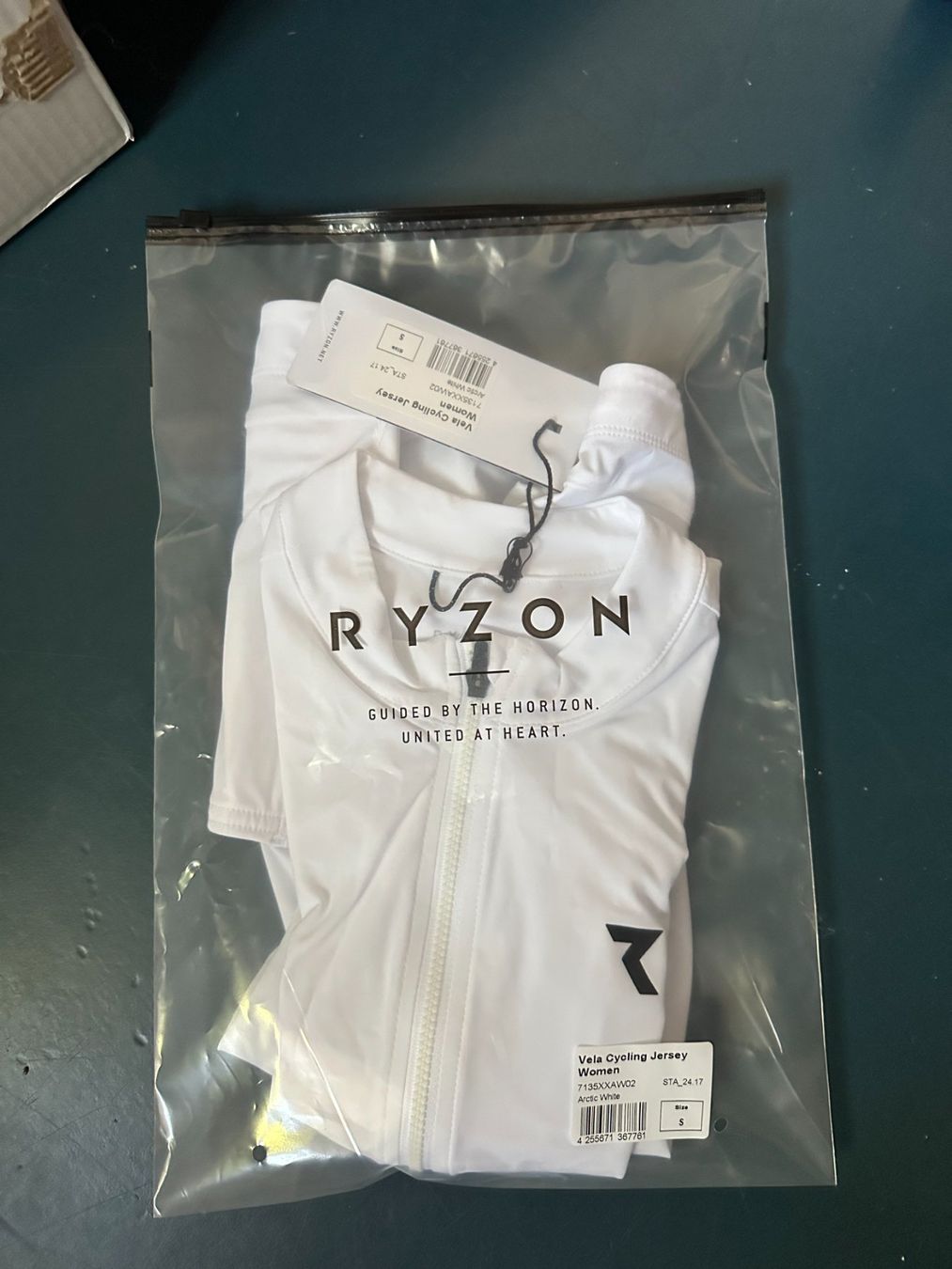 Ryzon Canottiere & Pantaloni: Ryzon Vela Cycling Jersey – Nuovo e nell'imballaggio originale da Zürich venduto da Blublubli 2
