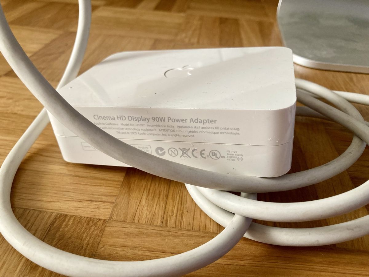 Ecrans: Apple Cinema HD Display 23 – D'occasion à Glattfelden par Pedals 1