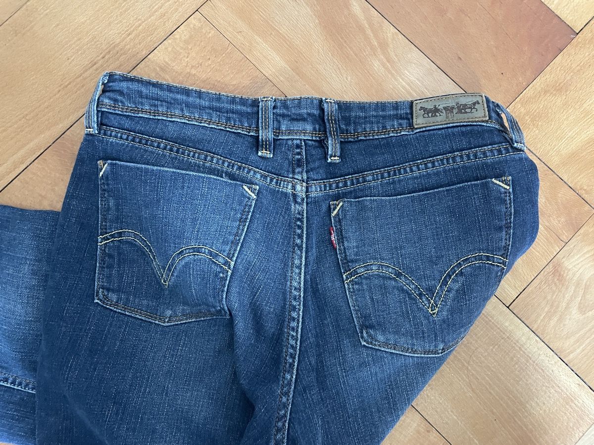 Levi's Jeans: Levi‘s straight fit – Usato da Zürich venduto da sul_7y7y