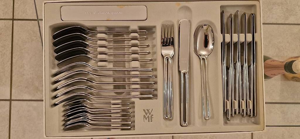 Set di posate: Besteck Studioline 2000, kaum gebraucht – Usato da Pfeffingen venduto da rov_9frp 1