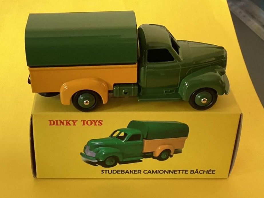 Voiture camion modèle réduit DINKY TOYS (Atlas) Studebaker benne basculante - œuvre d'art ancienne Le site du Village des antiquaires de FIFITURIN