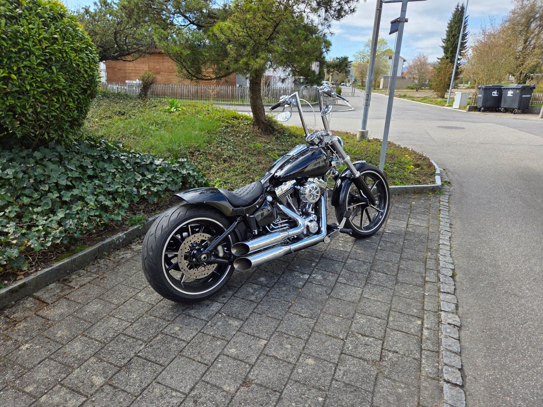 Harley-Davidson Chopper: Harley Davidson Breakout FXSB 103 Custom – Usato da Lengnau BE venduto da Nex_Trade