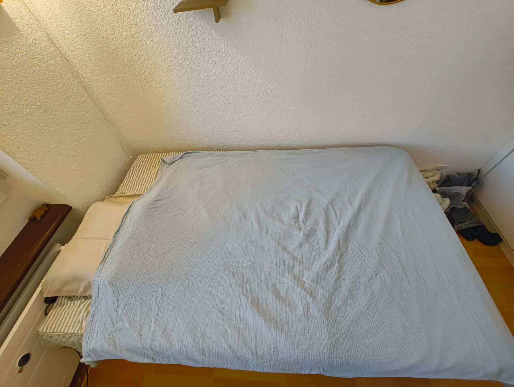 Lits: Massivholzbett 120x200cm – D'occasion à Niederrohrdorf par sam_vjq2 1