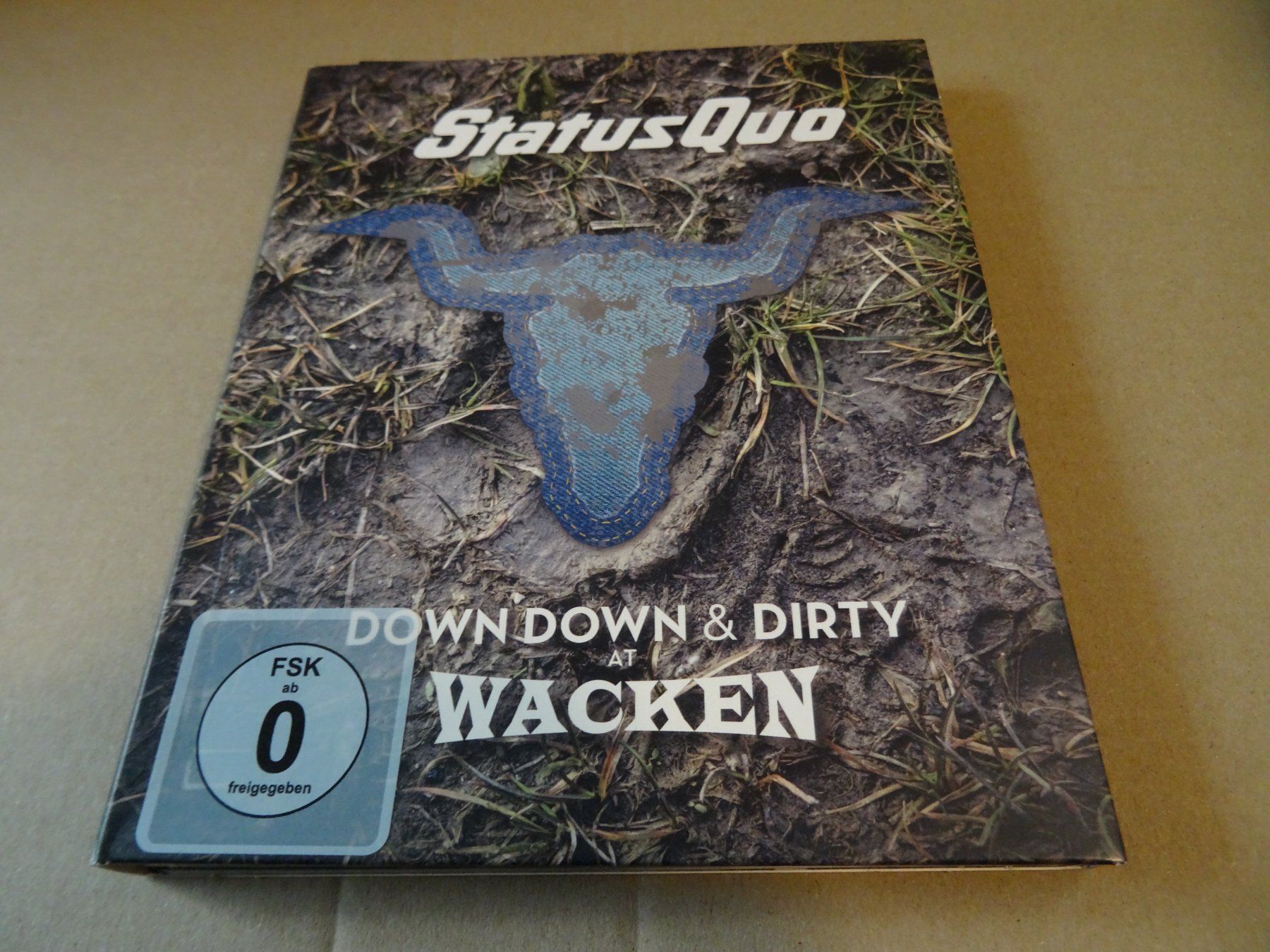 Alle DVDs: Blu-ray Status Quo Down Down & Dirty Wacken – Gebraucht aus Olten von Disc-Ausverkauf