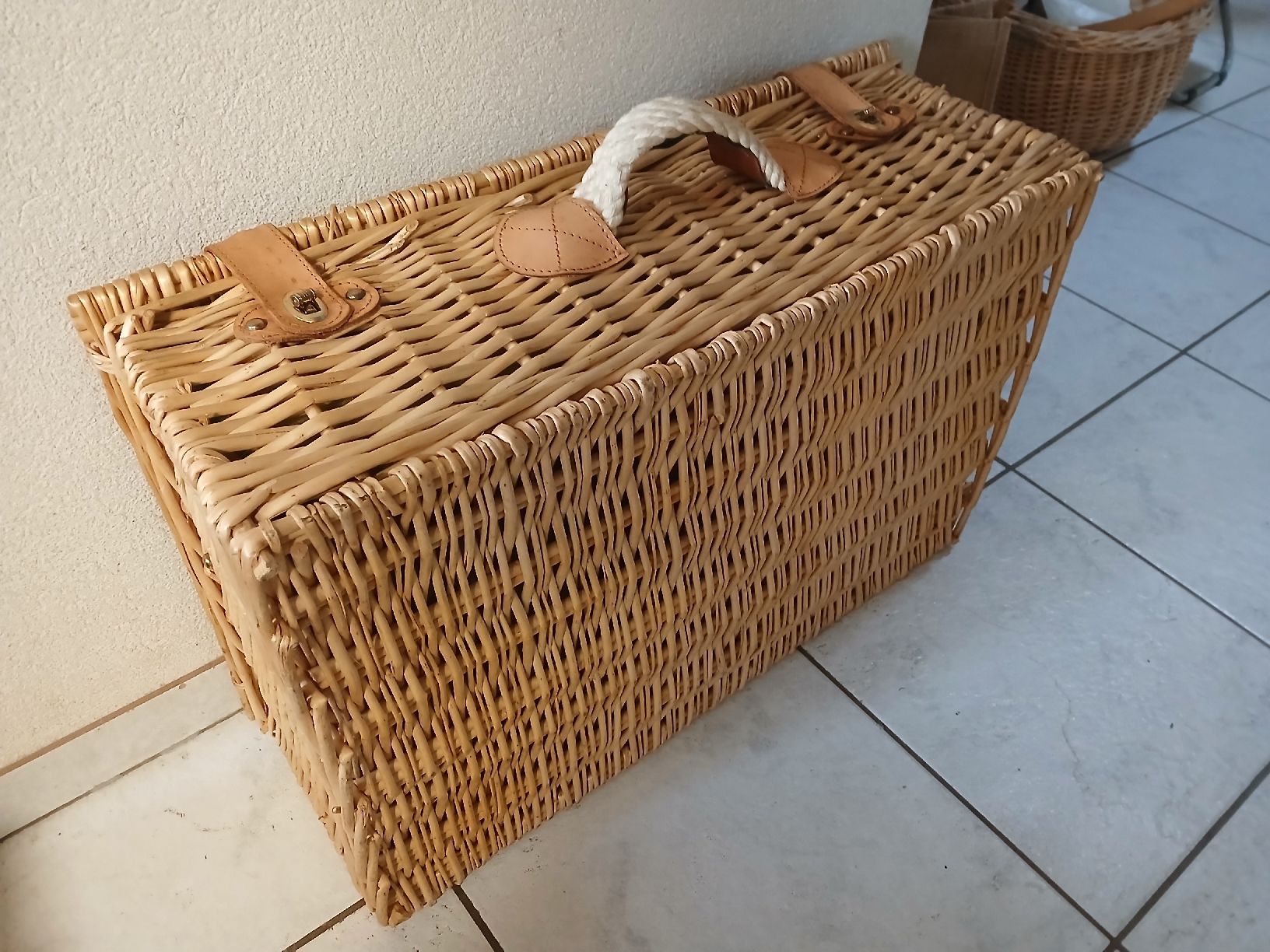 Valises de voyage: Campingkoffer – Neuf avec emballage d'origine à Melchnau par KOFIANDREAS