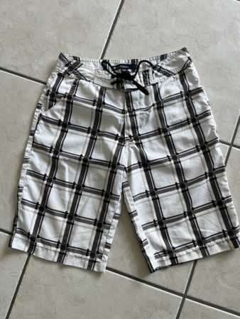 Kurze Hose Grösse 128