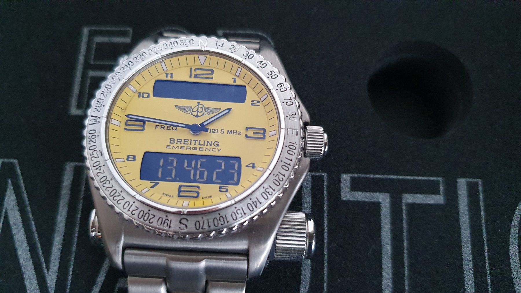 Breitling Luxusmarkenuhren: Breitling Emergency 1 – Gebraucht aus Uitikon Waldegg von