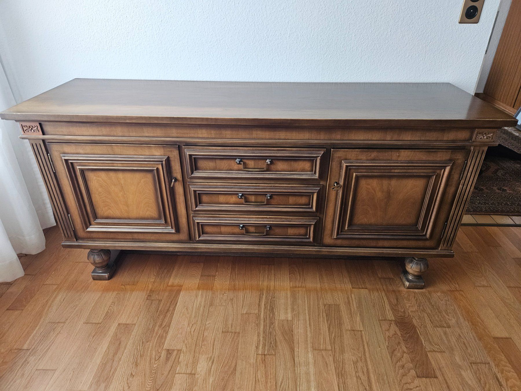 Commodes: Kommode Massivholz – D'occasion à Gerlafingen par AishaWittwer