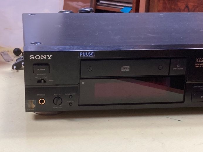 CD: Disc Player - Sony X222es – Usato da zürich venduto da papalapa 3