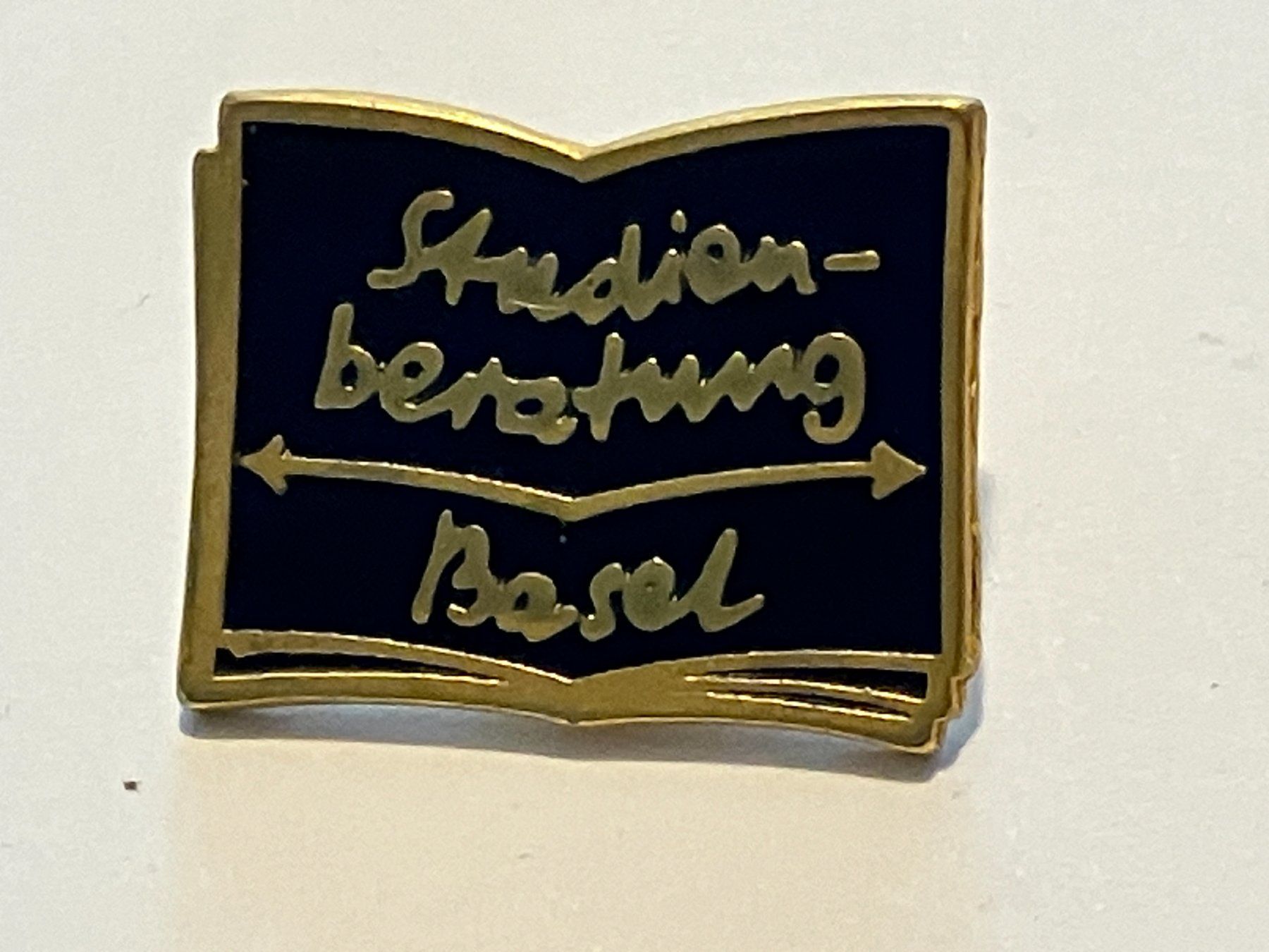 Plaketten & Abzeichen: 1 Pin Studienberatung Basel – Gebraucht aus Basel von djwwpp
