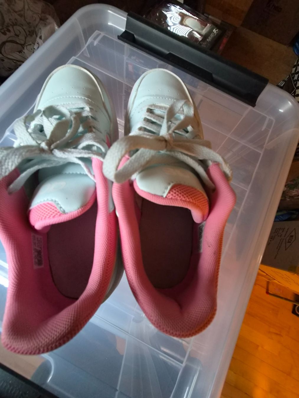 Adidas Scarpe da donna: Adidas Sneaker Damen Gr. 36 mint/pink – Usato da Sisseln AG venduto da schenk-figuren 1