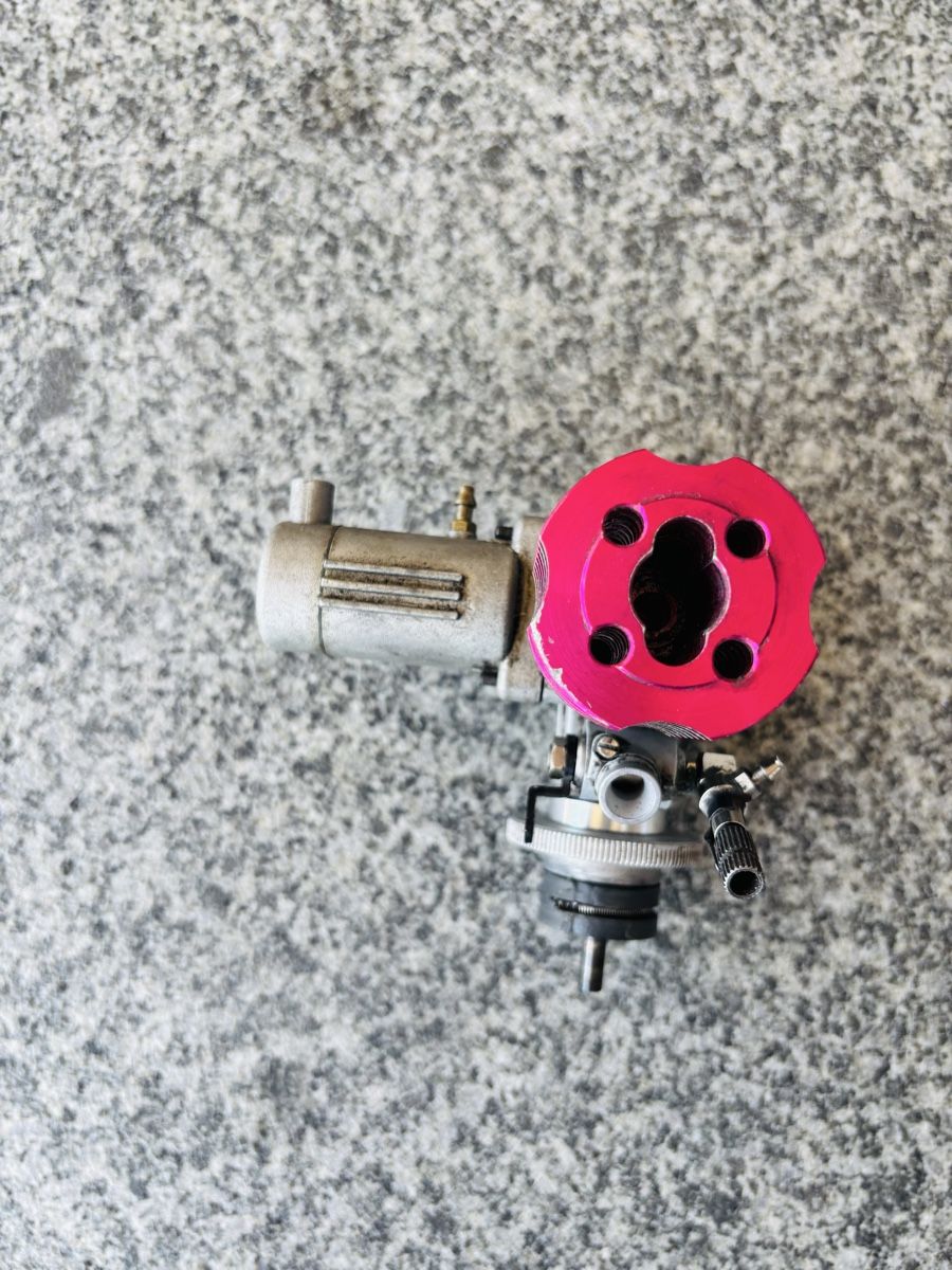Modellismo RC: Carson 15 Nitro Motor inkl. Auspuff – Difettoso da Lachen SZ venduto da snick44 1