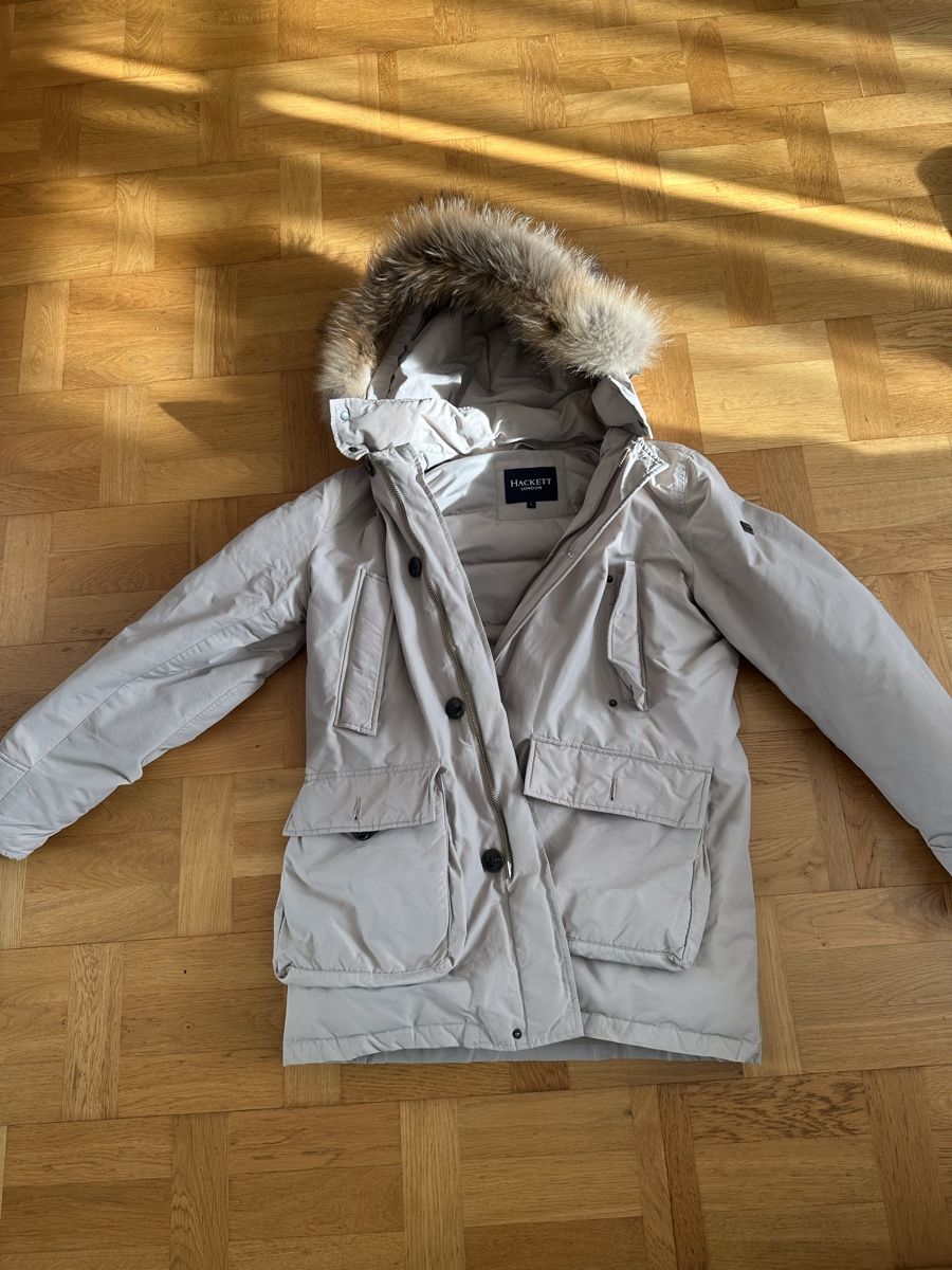Hackett Giacche: Hackett Winterjacke mit Echtfellkapuze, Top Zustand! – Usato da Ibach venduto da mme_cfq2