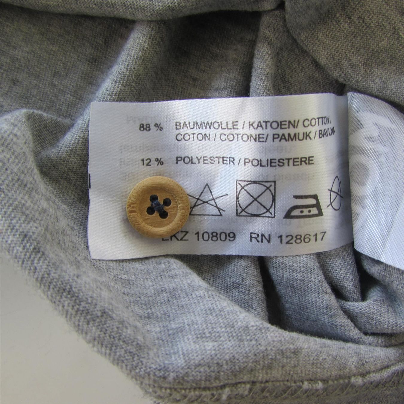 T-Shirts: Achselshirt Marke M.O.D. – Gebraucht aus Aadorf von Olymp05 2