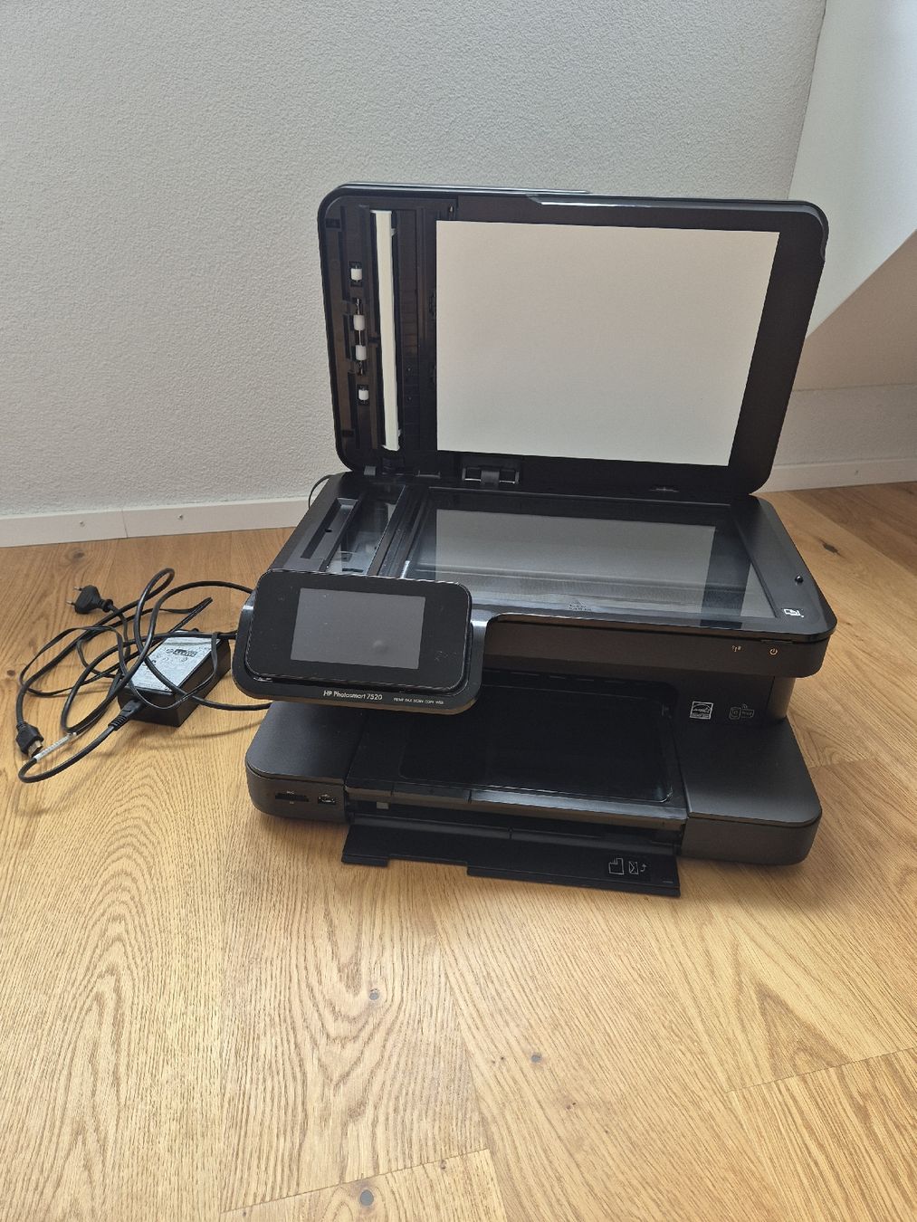 Hewlett Packard Imprimantes: HP Photosmart 7520 e-All-in-One Printer – D'occasion à Horgen par yej_n6rr 1