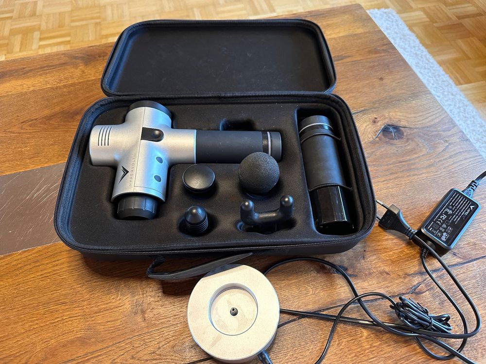 Hypervolt Hyperice Massage Gun inkl 2 Akkus (Gebraucht) in Ottenbach ...