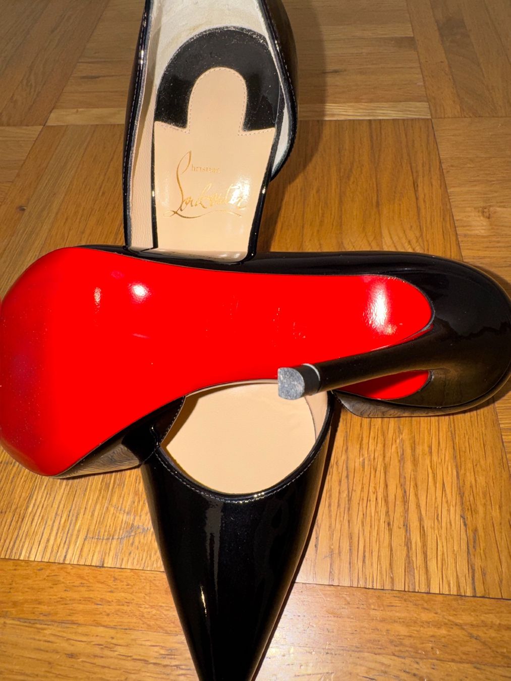 Christian Louboutin Scarpe da donna: Louboutins Grösse 37.5 – Nuovo (secondo la descrizione) da Basel venduto da Mxnai 9