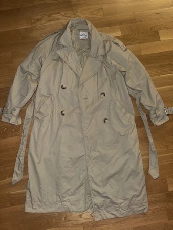 Bershka Trenchcoat Olivgrün