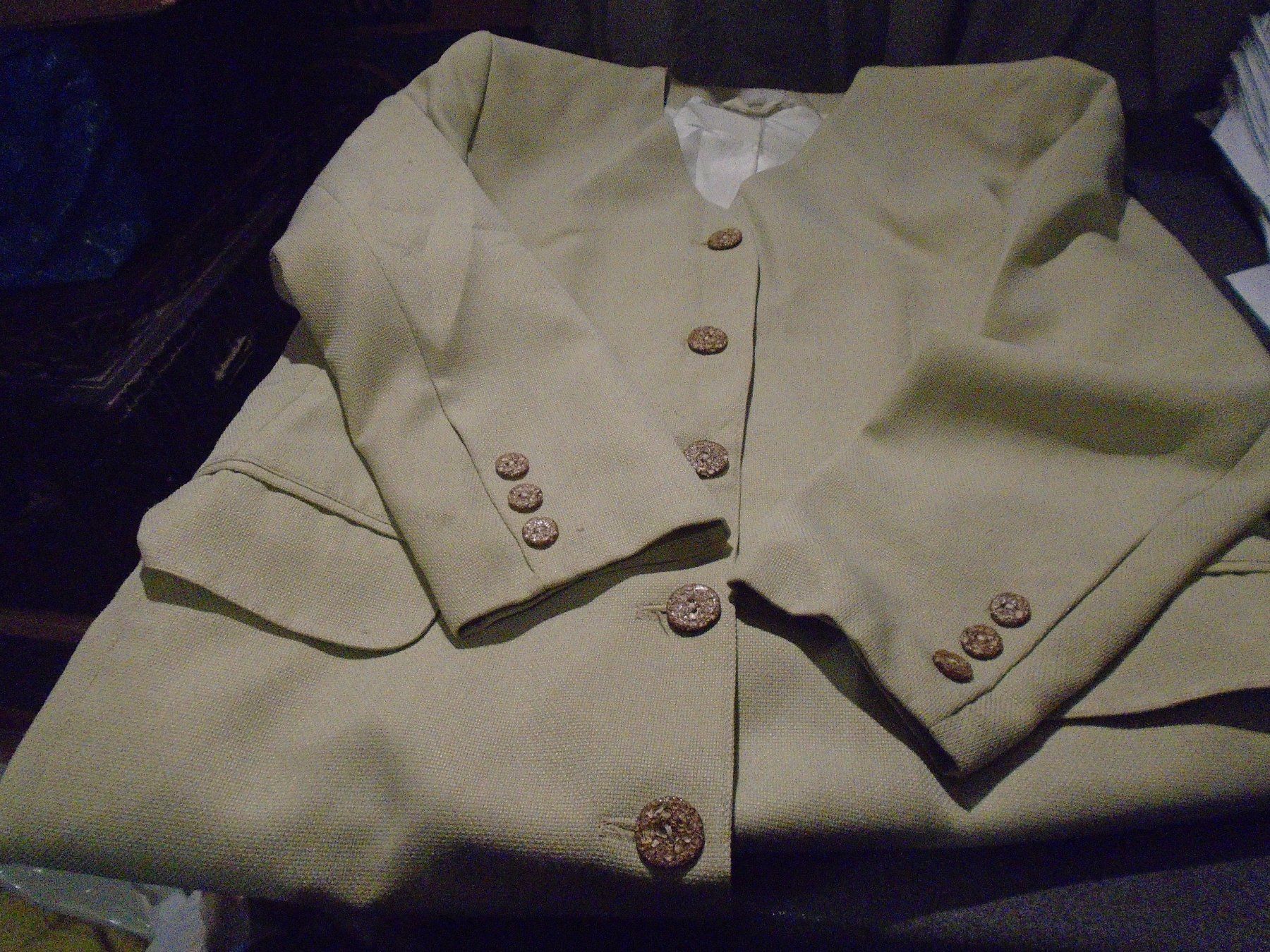 Vestes: Jacke Grösse 42, beige – D'occasion à Zürich par abraxas1291