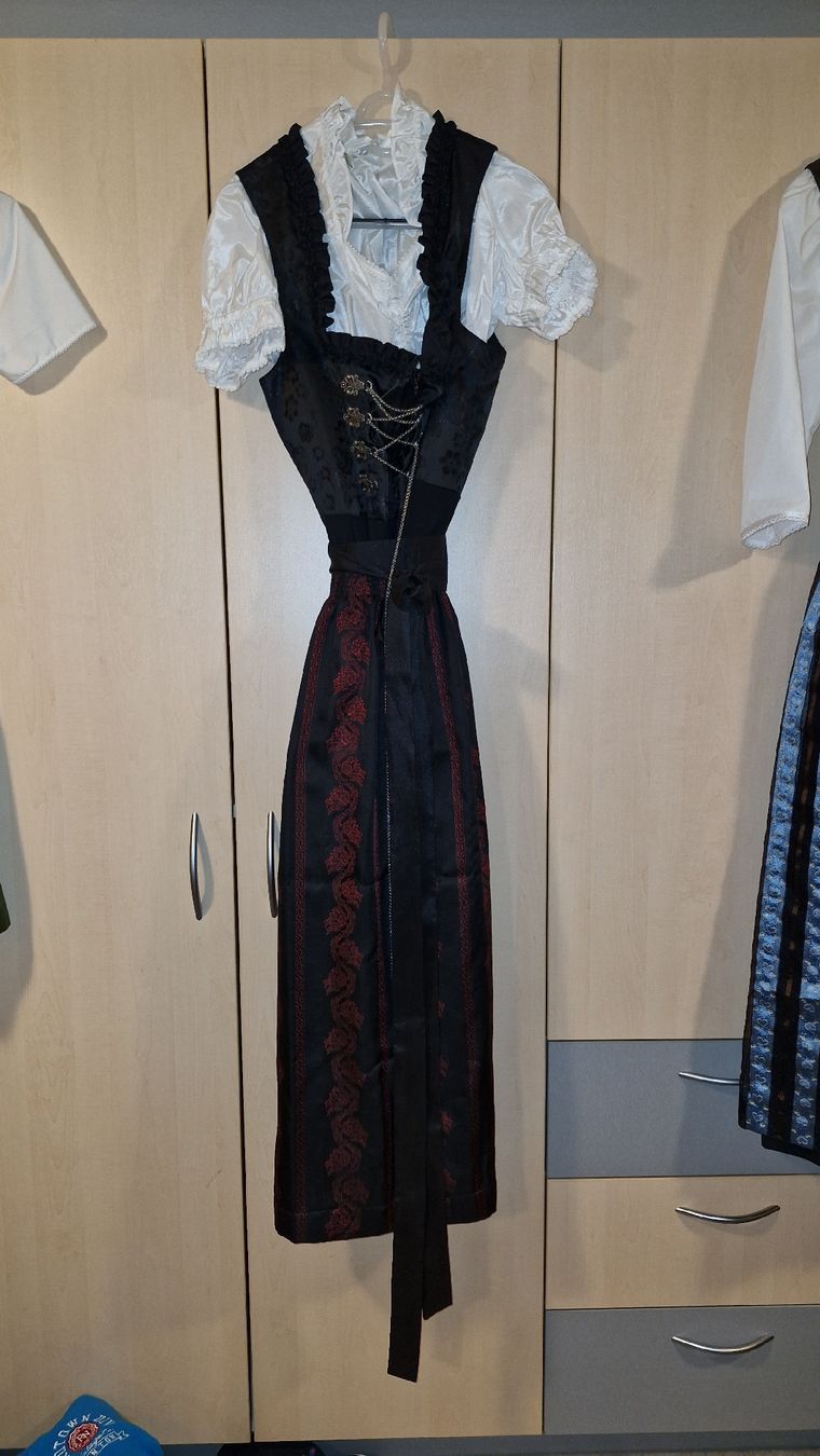 Vestiti: Edles Dirndl – Usato da Unterrindal venduto da Fidel33