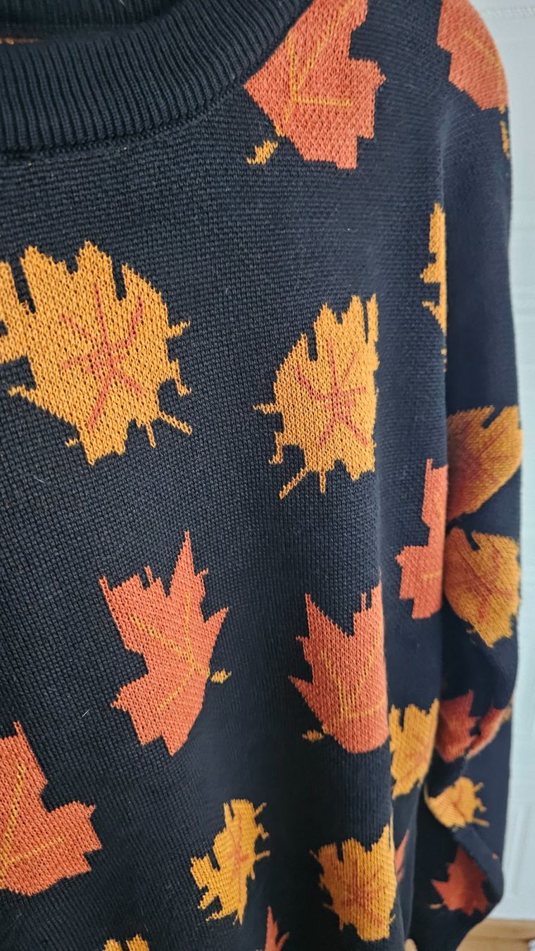 Maglioni & Felpe: Strickpullover schwarz mit Herbstblatt-Muster Grösse M/L – Nuovo (secondo la descrizione) da auw venduto da Kaktus2006 2