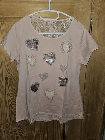 Damen T-Shirt rosa mit Herz-Applikationen - 1x getragen