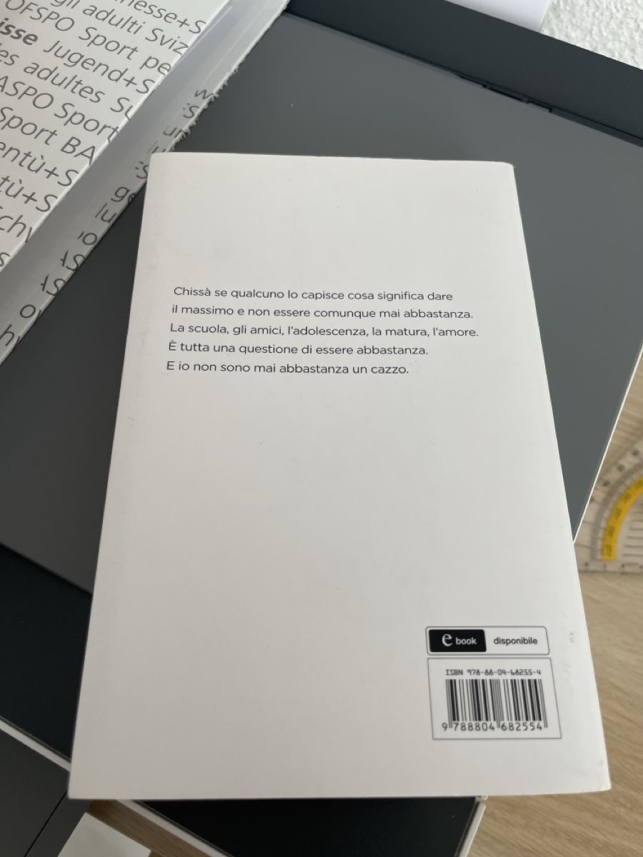 Libri: Sofia Viscardi Roman "Abbastanza" - Gut erhalten, Frühlingsa – Nuovo e nell'imballaggio originale da Dottikon venduto da chi_j6bj 1