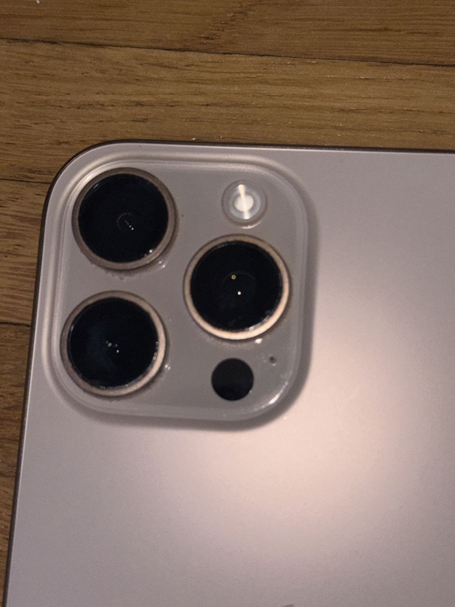 Apple Telefoni cellulari / Smartphones: iPhone 16 Pro Max Desert Titan – Usato da Liestal venduto da die_sy2k 3