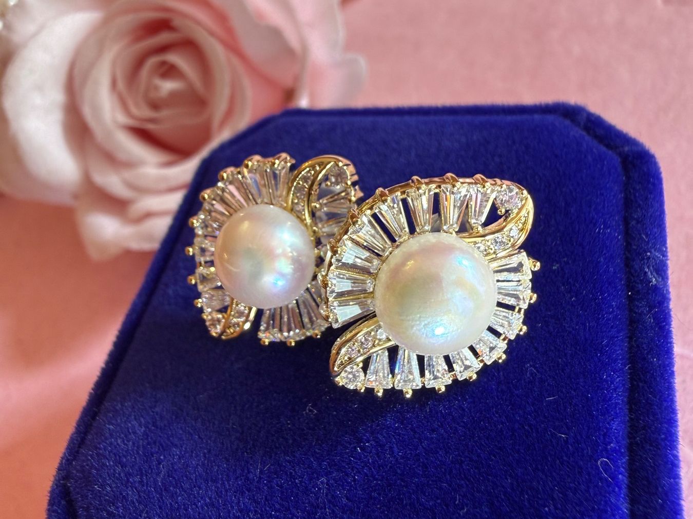 Orecchini pendenti & Orecchini a lobo: Boucles d’oreilles Perle Royale – Nuovo e nell'imballaggio originale da St-Maurice venduto da Sandrinette123 4