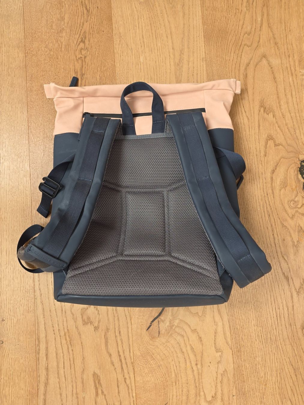 Kapten & Son Rucksäcke: Kapten & Son Rucksack – Gebraucht aus Zürich von Kvonbock 1