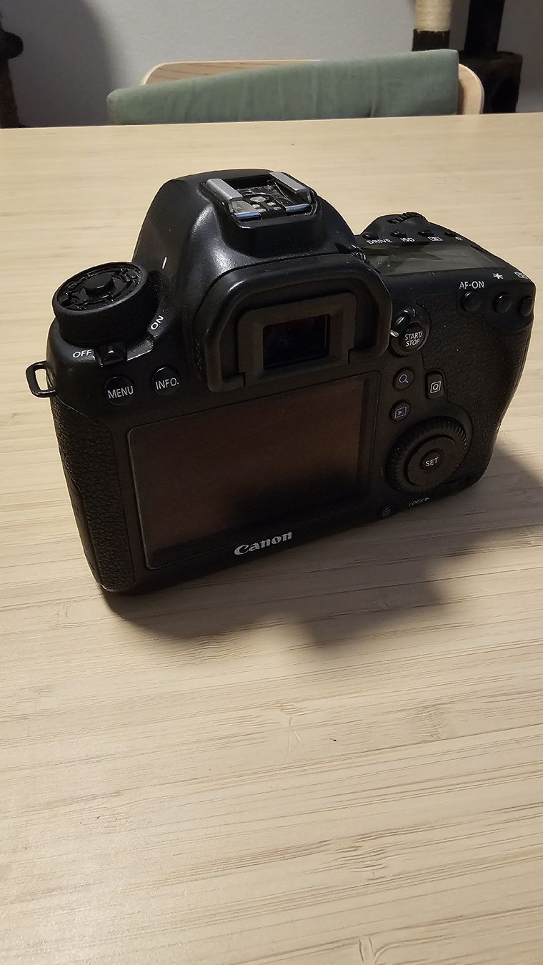 Canon Kamera: Canon 6D Full frame & Grip & 50mm – Gebraucht aus Münsingen von gab_wvt5 1