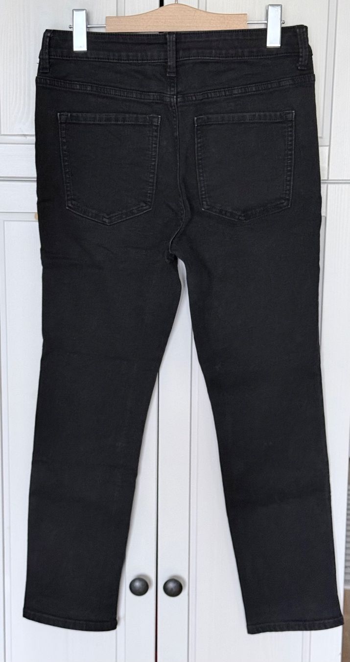 Jeans: M & S Black Denim Jeans - Great Fall Look, Size 12 – D'occasion à Epalinges par Lily2006 1